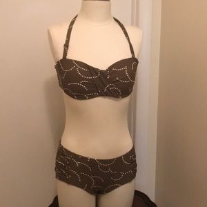 Boden 2 piece swimsuit olive w/ polkadots
